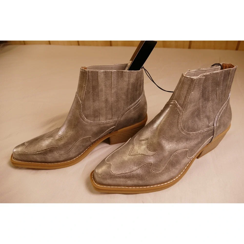 Forever 21 Silver Metallic Western Ankle Boots,Cowboy Booties, Size 8 minimalist